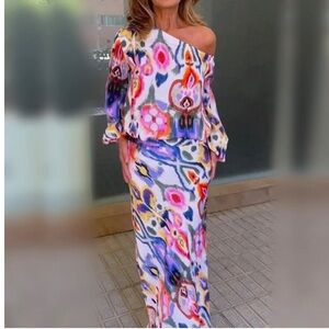 Colorful Sylish Off-Shoulder  Two Piece Outfit